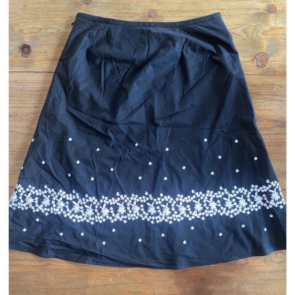 Ann Taylor Women’s Size 6 Black Skirt White Floral Embroidery Lined EUC